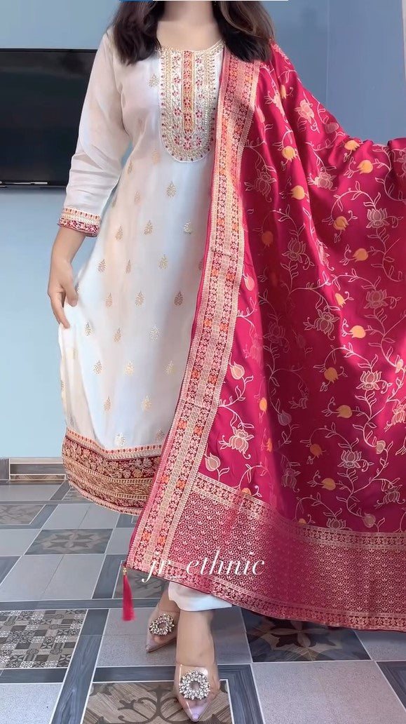 New Beautiful silk set